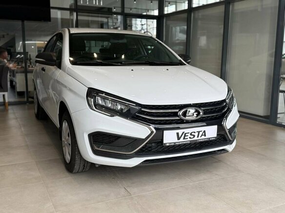 2026 Lada (ВАЗ) Vesta I Рестайлинг (NG), белый - вид 2