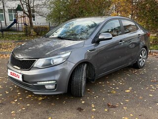 2016 Kia Rio III Рестайлинг, серый, 950000 рублей, вид 1