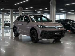 2026 Volkswagen Tiguan L Pro III (China Market), серый, 5050000 рублей, вид 2
