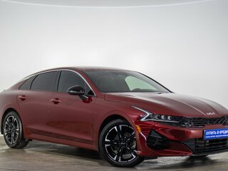 2021 Kia K5 III, красный, 2249000 рублей, вид 1