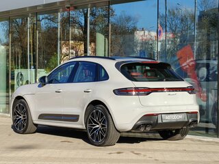 2026 Porsche Macan I Рестайлинг 2, серый, 14080000 рублей, вид 4