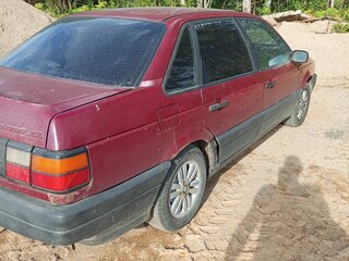 1990 Volkswagen Passat B3, пурпурный, 150000 рублей, вид 4