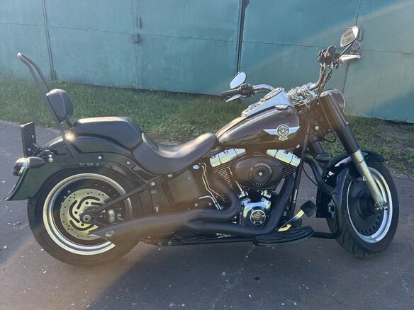 2010 Harley-Davidson Fat Boy, чёрный, 1000000 рублей - вид 7