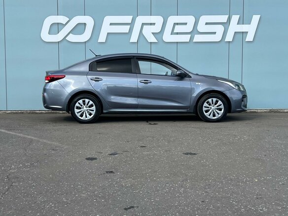 2017 Kia Rio IV, серый, 999000 рублей - вид 4