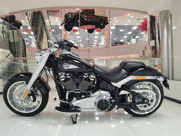 2025 Harley-Davidson Fat Boy, чёрный, 3300000 рублей - вид 22