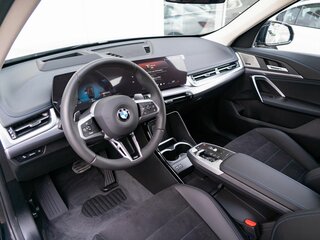 2025 BMW X1 Long 25Li xDrive III (U11/U12), чёрный, 6190000 рублей, вид 3