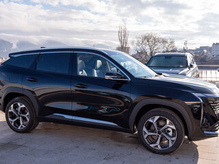 2025 Geely Atlas II, чёрный, 3970990 рублей, вид 5