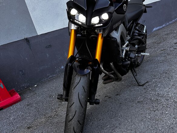 2015 Yamaha MT-09 (FZ-09), фиолетовый, 690000 рублей