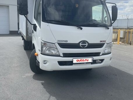 2015 Hino Series 300 (Dutro), белый, 1590000 рублей, вид 2