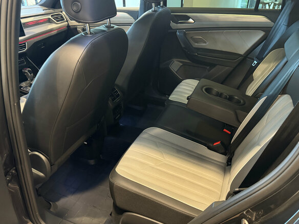 2023 Volkswagen Tayron I Рестайлинг, чёрный, 3600000 рублей - вид 16