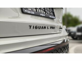 2026 Volkswagen Tiguan L Pro III (China Market), серый, 5356000 рублей, вид 4