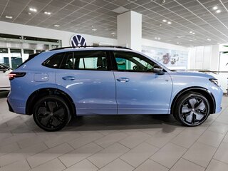 2026 Volkswagen Tiguan L Pro III (China Market), голубой, 5250000 рублей, вид 2