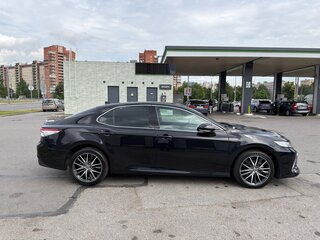 2022 Toyota Camry VIII (XV70) Рестайлинг, чёрный, 3950000 рублей, вид 5