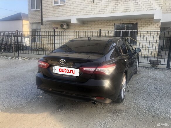 2019 Toyota Camry VIII (XV70), чёрный, 2450000 рублей - вид 4