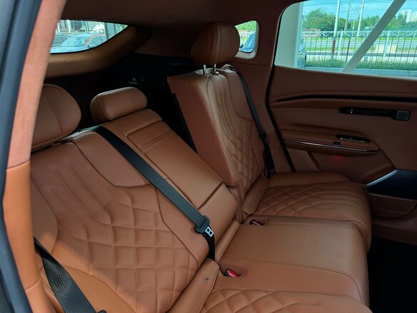2026 GAC Hyptec HT, чёрный, 5999000 рублей - вид 37