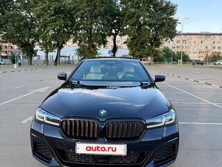 2020 BMW 5 серии 530d xDrive VII (G30/G31/G38) Рестайлинг, чёрный, 7850000 рублей, вид 2