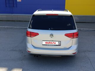 2017 Volkswagen Touran II, серый, 1400000 рублей, вид 3