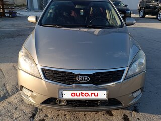 2011 Kia Ceed I Рестайлинг, серебристый, 670000 рублей, вид 1