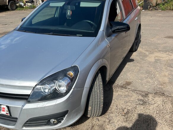 2004 Opel Astra H, серебристый, 220000 рублей