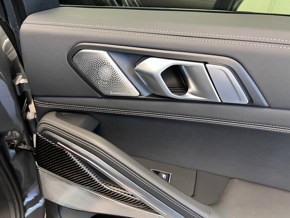 2024 BMW X6 M60i III (G06) Рестайлинг, серый, 16290000 рублей - вид 20