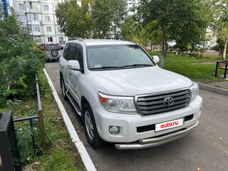 2015 Toyota Land Cruiser 200 Series Рестайлинг 1, белый, 4750000 рублей, вид 1