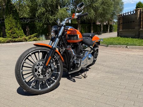2023 Harley-Davidson Breakout, оранжевый, 2250000 рублей, вид 5
