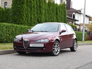 2006 Alfa Romeo 147 I Рестайлинг, пурпурный, 500000 рублей, вид 1