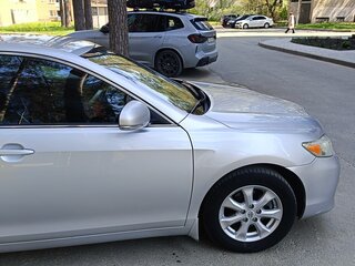 2009 Toyota Camry VI (XV40) Рестайлинг, серебристый, 1190000 рублей, вид 2
