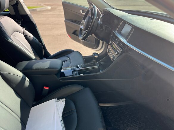 2020 Kia Optima IV Рестайлинг, белый, 1850000 рублей - вид 9