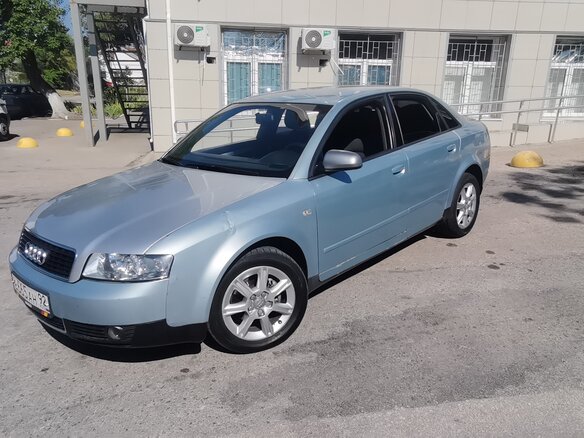 2001 Audi A4 II (B6), голубой, 400000 рублей