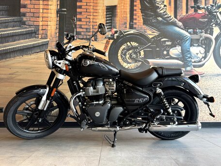 2026 Royal Enfield Super Meteor, чёрный, 773000 рублей, вид 2