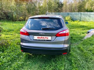 2013 Ford Focus III, коричневый, 680000 рублей, вид 3
