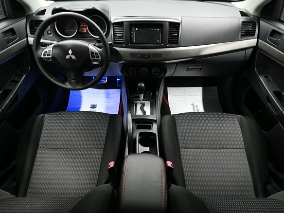 2012 Mitsubishi Lancer X Рестайлинг, белый, 860000 рублей - вид 9