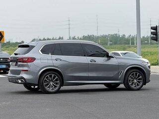 2022 BMW X5 Long 30Li IV (G05/G18), серый, 5970000 рублей, вид 4