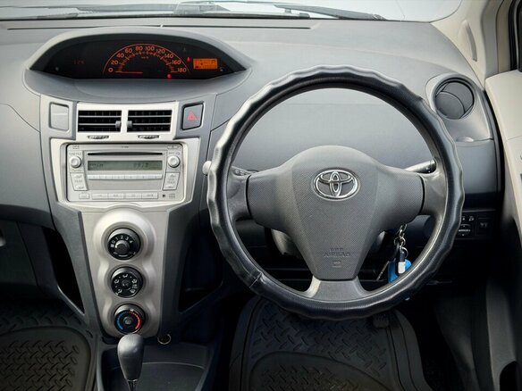 2009 Toyota Vitz II (XP90), серый - вид 15