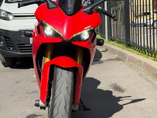 2021 Ducati Supersport, красный, 1150000 рублей, вид 4