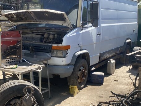 2002 Mercedes-Benz Vario, белый, 450000 рублей, вид 2