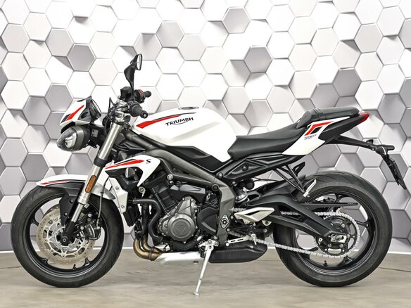 2020 Triumph Street Triple, белый, 799000 рублей - вид 3