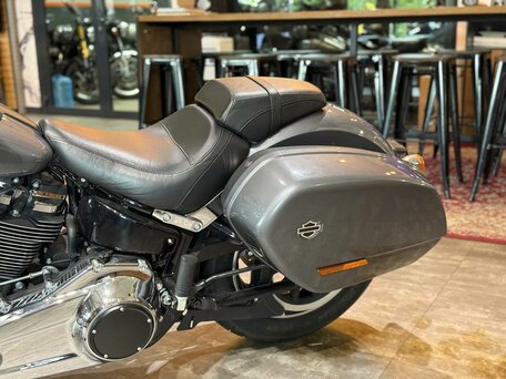 2021 Harley-Davidson Sport Glide, серый, 1700000 рублей, вид 4