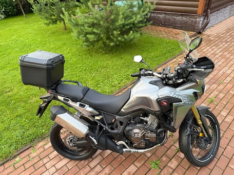 2016 Honda CRF 1000L Africa Twin, серый, 1150000 рублей, вид 1