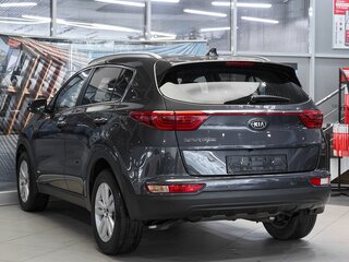 2017 Kia Sportage IV, серый, 1749000 рублей, вид 4