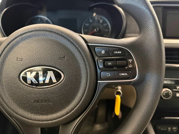 2016 Kia Optima IV, чёрный, 1360000 рублей - вид 26