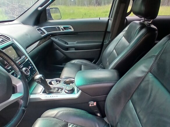 2014 Ford Explorer V, белый, 1300000 рублей - вид 7