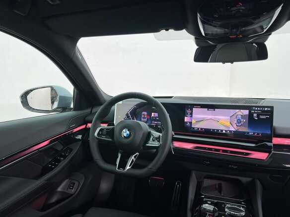 2026 BMW 5 серии 530i xDrive VIII (G60/G61/G68), серый - вид 10