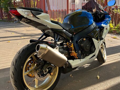 2011 Suzuki GSX-R 600, белый, 795000 рублей, вид 4
