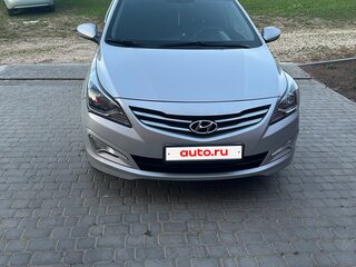 2016 Hyundai Solaris I Рестайлинг, серебристый, 900000 рублей, вид 2