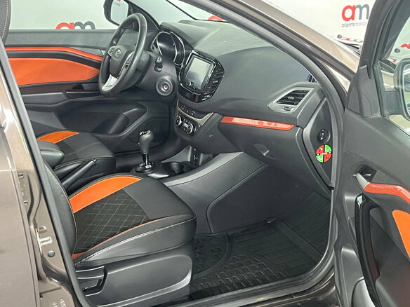 2019 Lada (ВАЗ) Vesta SW Cross I, коричневый, 1099000 рублей - вид 11