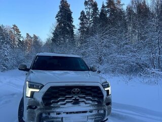 2022 Toyota Sequoia III, белый, 10990000 рублей, вид 2