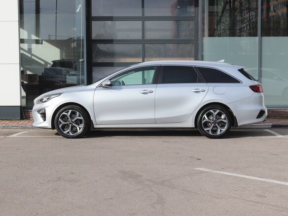 2019 Kia Ceed III, серебристый, 1670000 рублей - вид 1