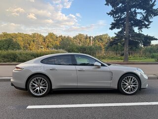 2021 Porsche Panamera 4 II Рестайлинг, серый, 13100000 рублей, вид 4
